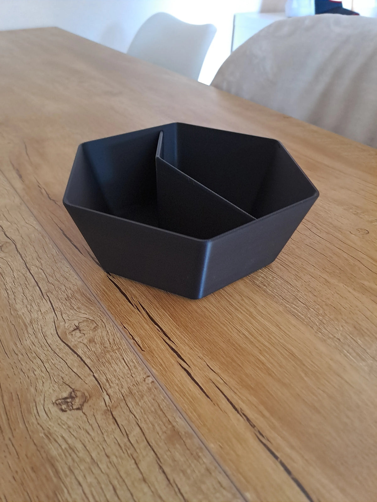 Bol à pistaches minimaliste à deux compartiments
